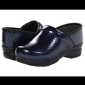 Slale⚡️Dansko XP Dark Blue Clog